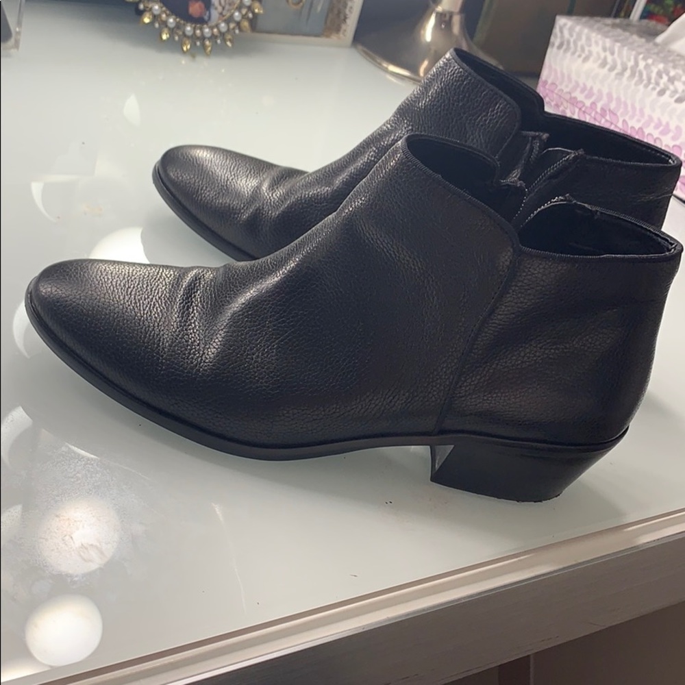 Boots - Picture 3 of 5